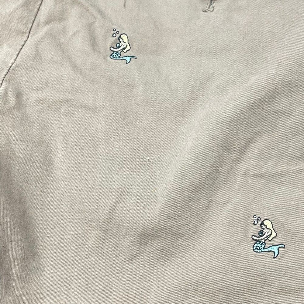 Vineyard Vines Khaki 9” Mermaid Embroidered Breaker Shorts Men Big Boys Size 28 - Picture 9 of 12